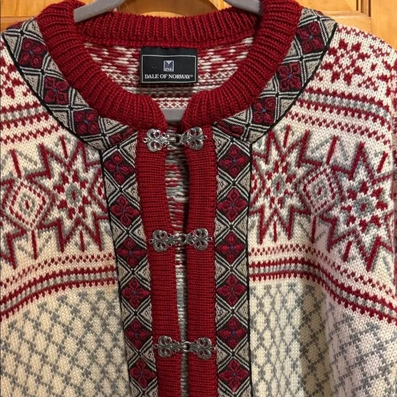 Dale of Norway Red and White Faire Isle Patterned Sweater, Size M - Picture 5 of 15